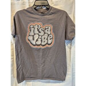 DOM Men T-Shirt Medium Gray Its A Vibe Graphic 70s Groovy Short Sleeve Crew Neck